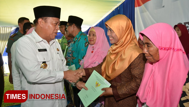 Lamongan Bebaskan Pajak, Ribuan Warga Dapat Sertifikat Tanah!