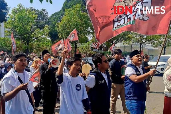 Risma Minta Relawan Jaga Suara, Pilgub Jatim Makin Panas!