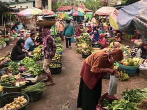 Kenaikan Retribusi Pasar Kolpajung: Pedagang Resah, PAD Diincar