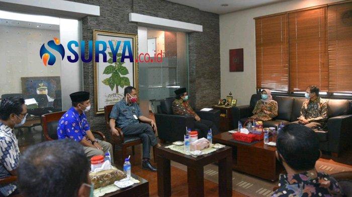 Perlindungan Buruh Migran di Jember: Perda Jadi Kunci?