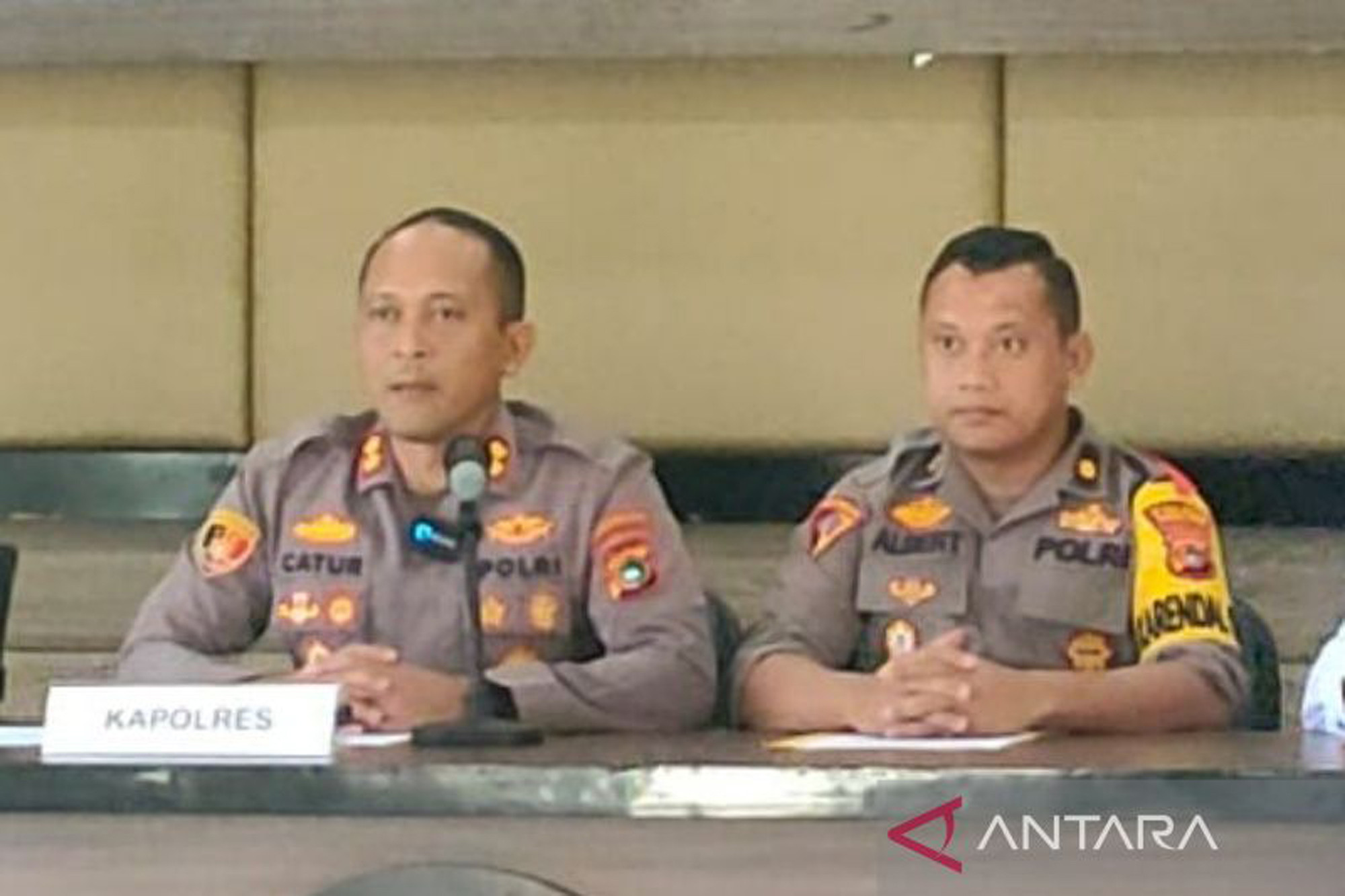 Imlek Aman di Pasuruan: Polisi Sterilisasi Tempat Ibadah