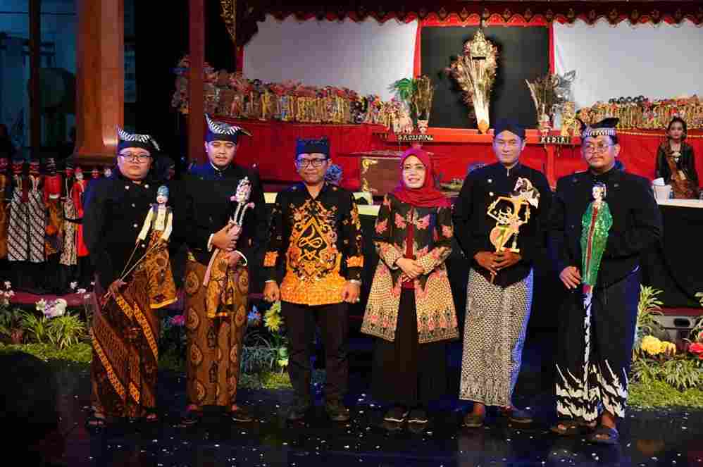 Wayang Krucil-Tengul Bersatu: Kediri Lestarikan Budaya dengan Cara Kreatif!