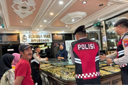 Situbondo Siaga Lebaran: Polisi Perketat Pengamanan Toko Emas dan Permukiman!