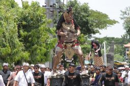 Sidoarjo Dibuat Takjub! Ogoh-ogoh Raksasa Pimpin Ritual Penyucian Agung