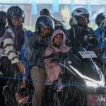 BMKG: Hujan Lebat dan Angin Kencang Landa Sejumlah Kota, Surabaya Berpotensi Ringan!