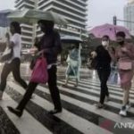 BMKG: Hujan dan Petir Mengintai! Waspada Cuaca Ekstrem di Berbagai Wilayah, Surabaya Siap-siap!