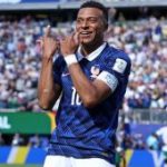 Mbappe Bawa Prancis Lolos Penuh Drama