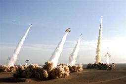 Iran Bersumpah Balas Serangan AS Picu Konflik