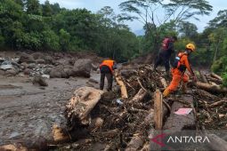 Banjir Bandang Solok Mencekam Dua Warga Hilang Misterius