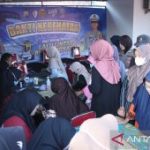 SITUBONDO GEMPAR POLISI RANGKUL OJOL LEWAT AKSI SOSIAL