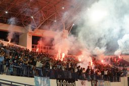 Stadion Surajaya Membara Tiket Ludes Laga Panas