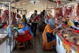 Jangan Terkecoh Warna Merah Saat Beli Daging