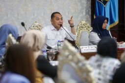 Wali Kota Surabaya Tindak Tegas Mafia P3RT