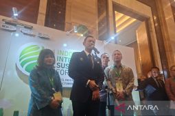Ambisi Besar Bangun Rel di Luar Jawa
