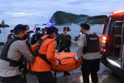 Misteri Jasad Mengapung di Teluk Popoh
