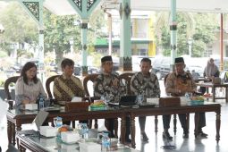 Solusi Cerdas Madiun Atasi Jalan Rusak