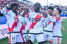 Chaos di Stadion de Vallecas Laga Terhenti